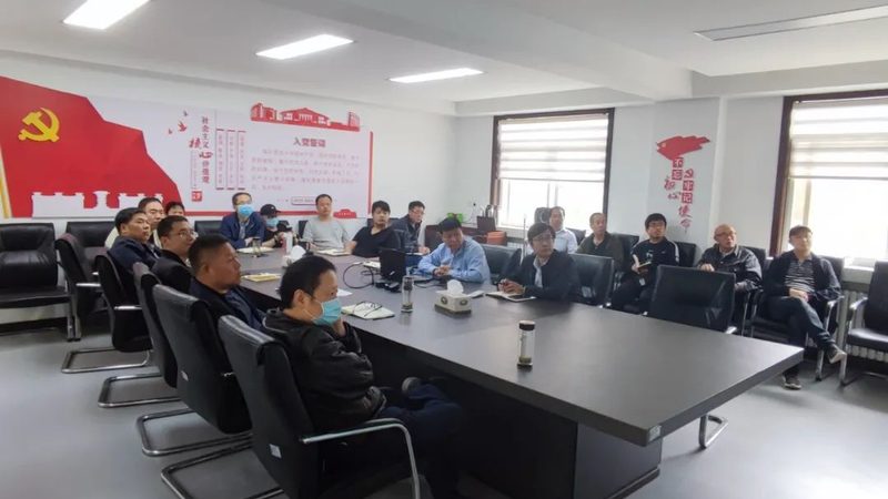 首先，想要参加北京教师资格证考试，你需要满足以下条件：
