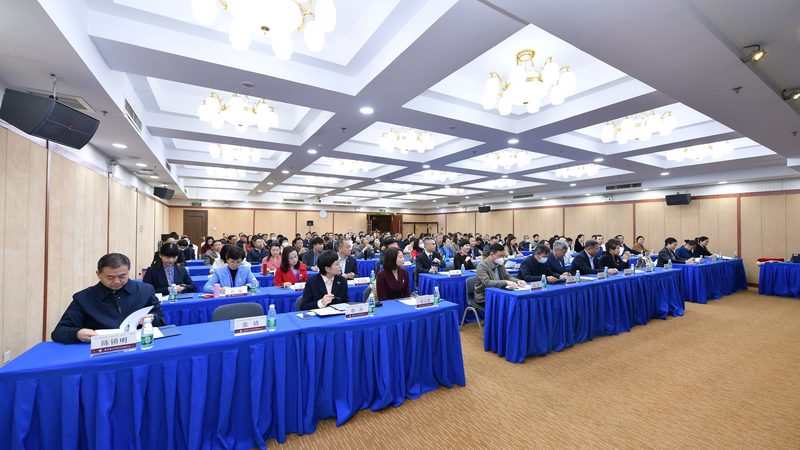 自考与成考：揭秘考试难度背后的真相